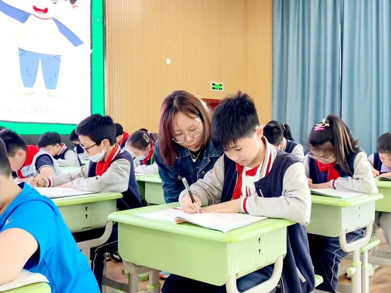 苗苗 (1).jpg